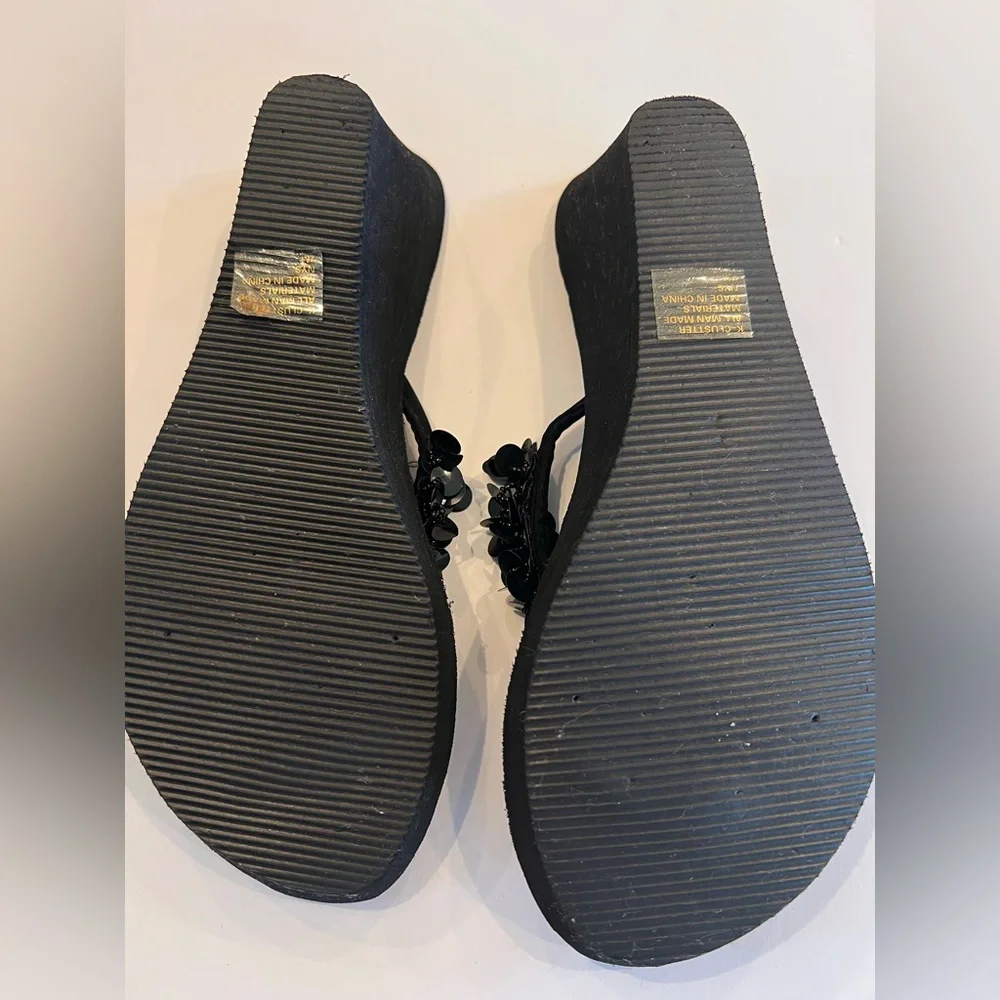 Anne Klein Black Embellished Sandals Size 7 with 2” heel platform